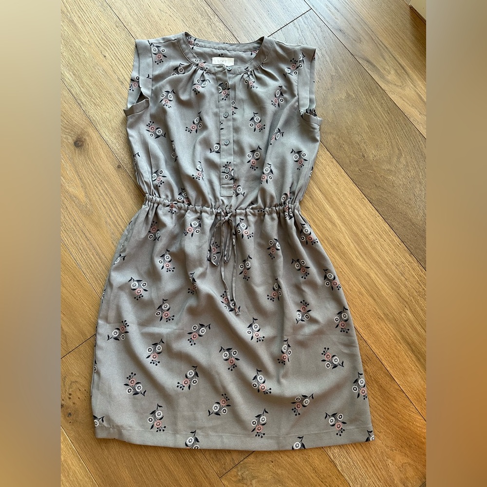Ann Taylor LOFT Gray Sleeveless Dress
